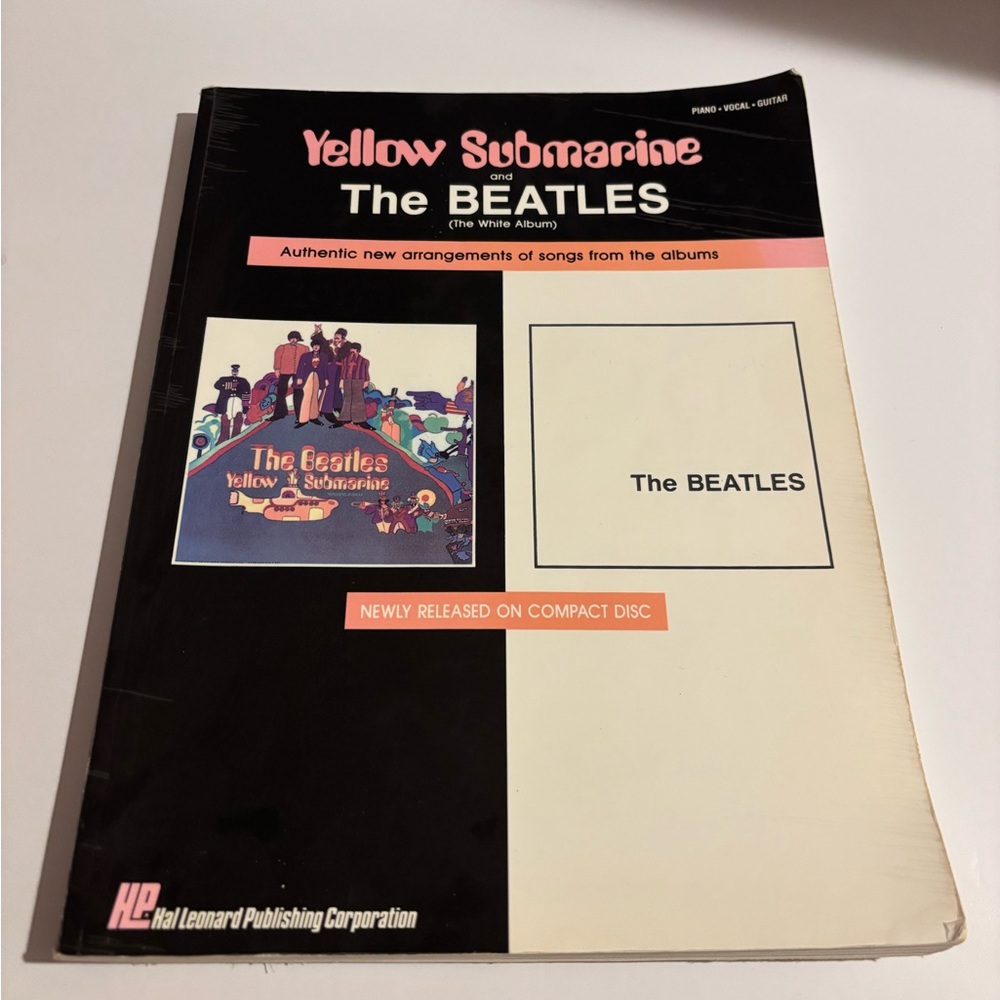 The Beatles Yellow Submarine and the White Album Song Book - Piano/Vocal/Guitar